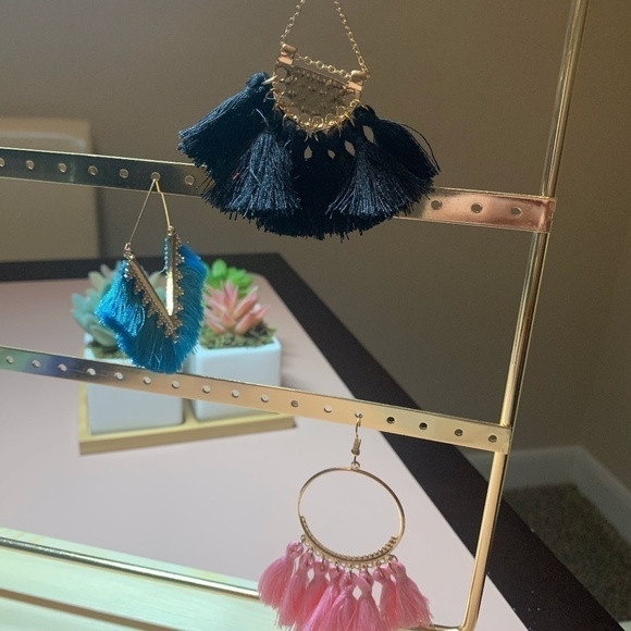 SALE💚 any 3 for $18 💚 Bohemian Tassel Fan Hoop Earrings Statement - Picture 1 of 6